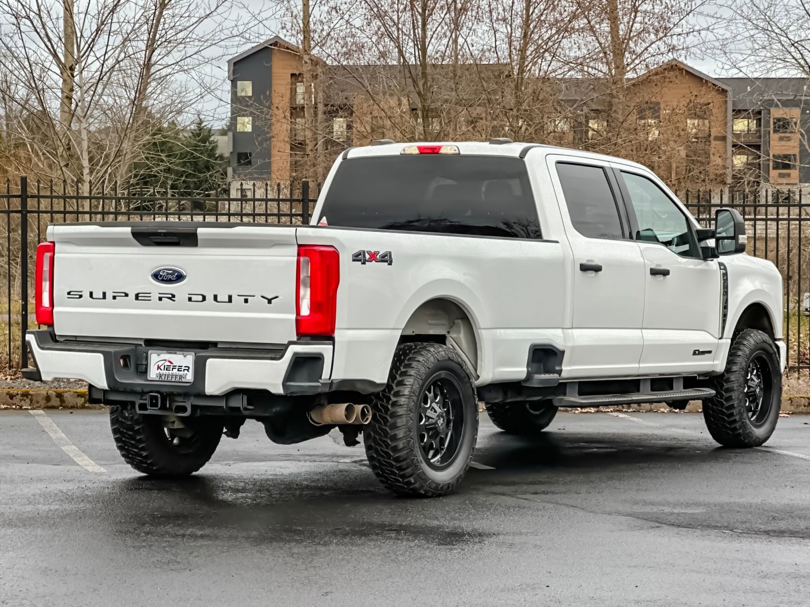 Used 2024 Ford F350 XLT image 4