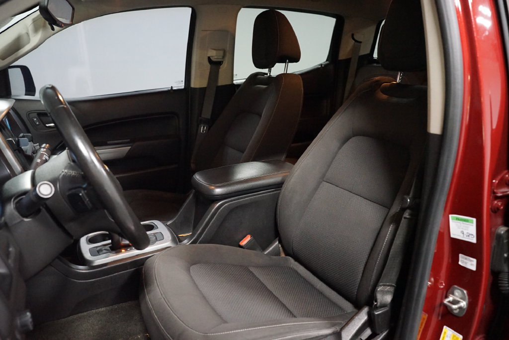 Used 2017 Chevrolet Colorado LT w/ LT Convenience Package RWD image 6