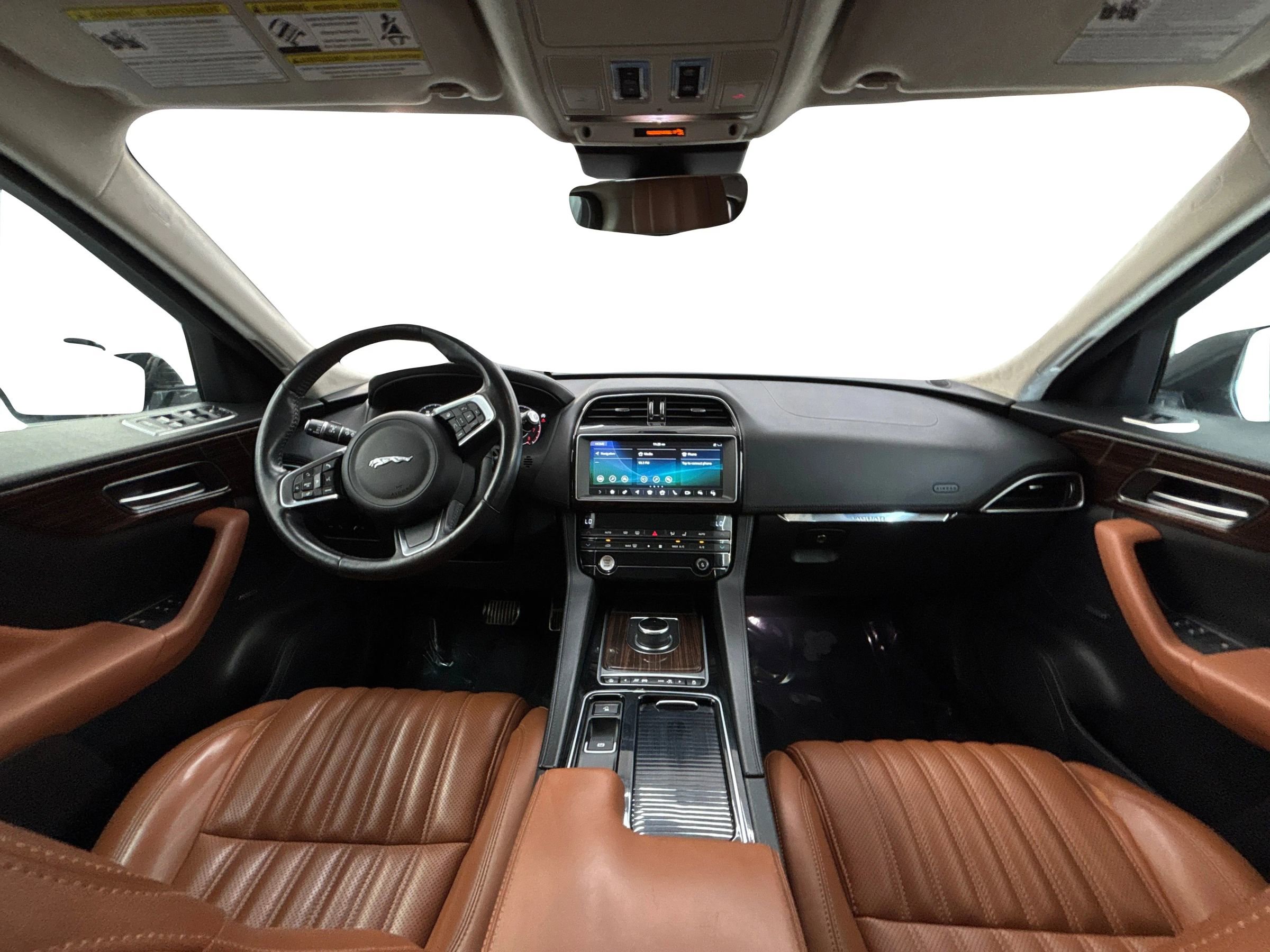Used 2019 Jaguar F-PACE Portfolio image 11
