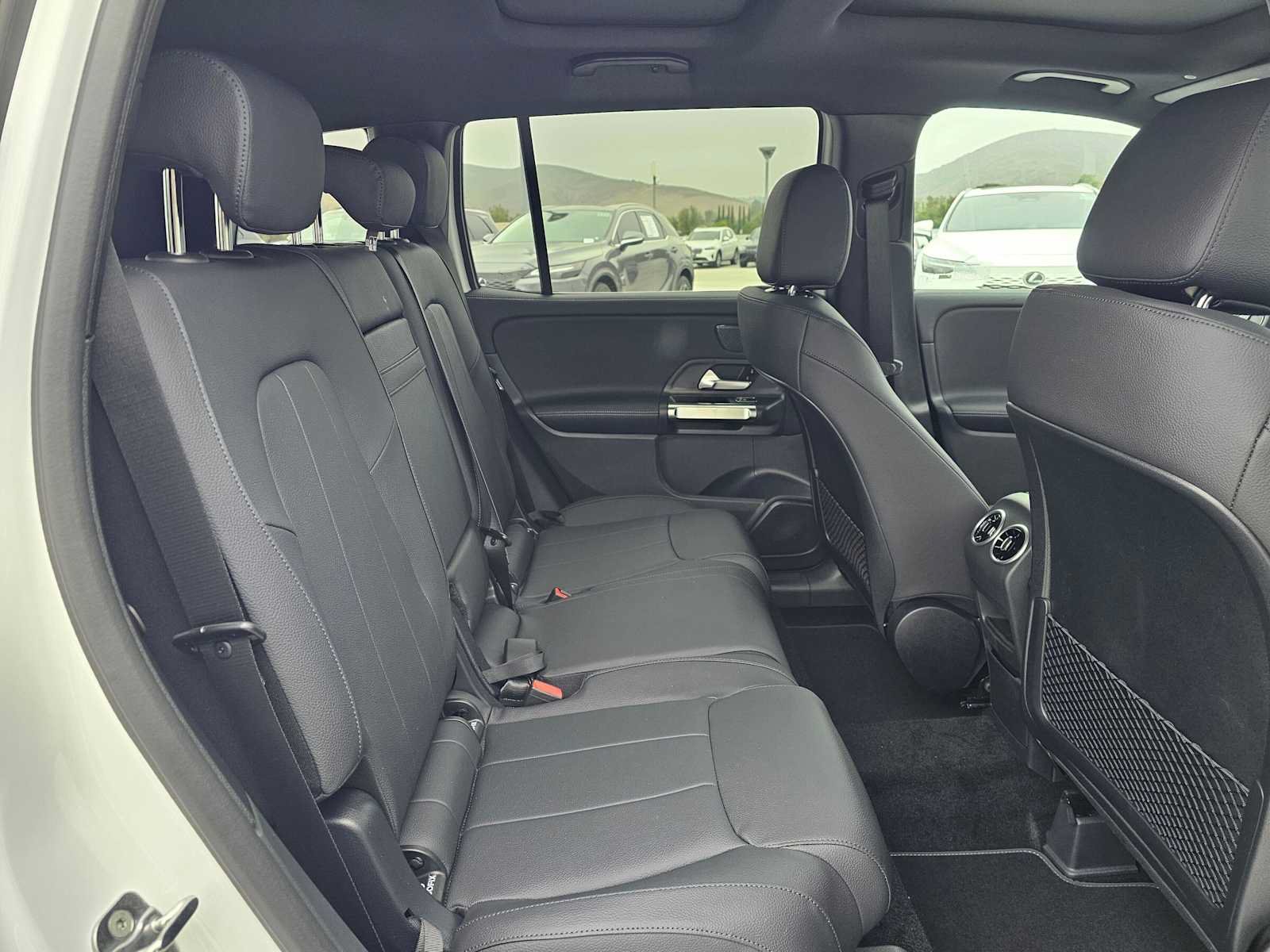 New 2026 Mercedes-Benz GLB 250 image 12