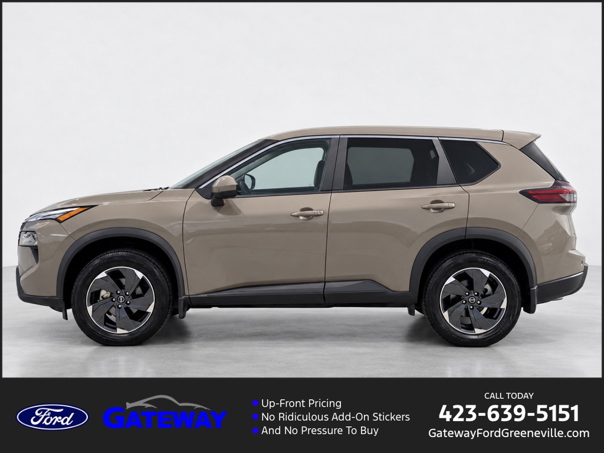 Used 2024 Nissan Rogue SV AWD/4WD image 1