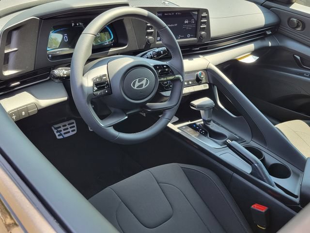 New 2026 Hyundai Elantra Sport FWD image 5