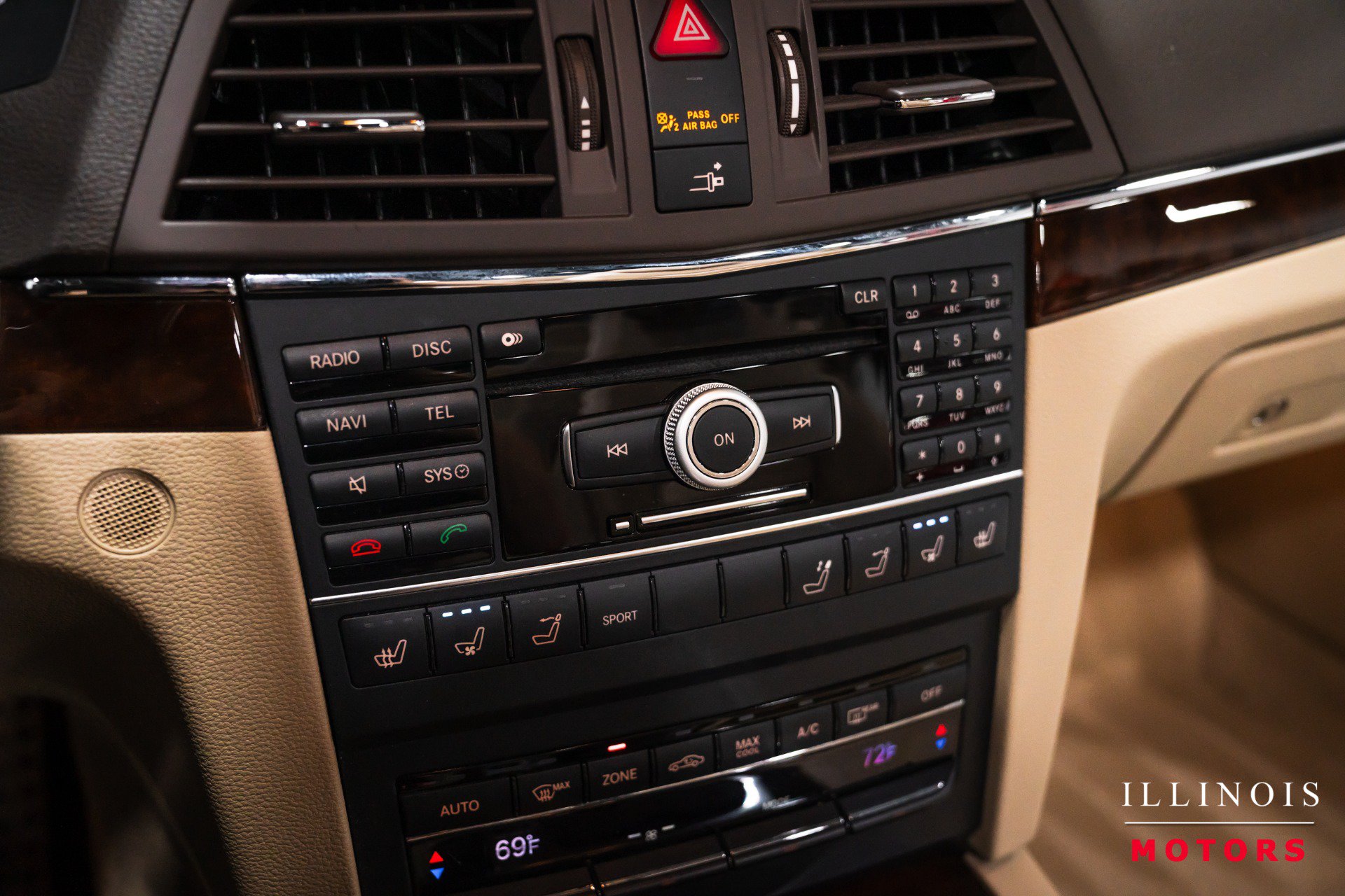 Used 2011 Mercedes-Benz E 550 Cabriolet image 25