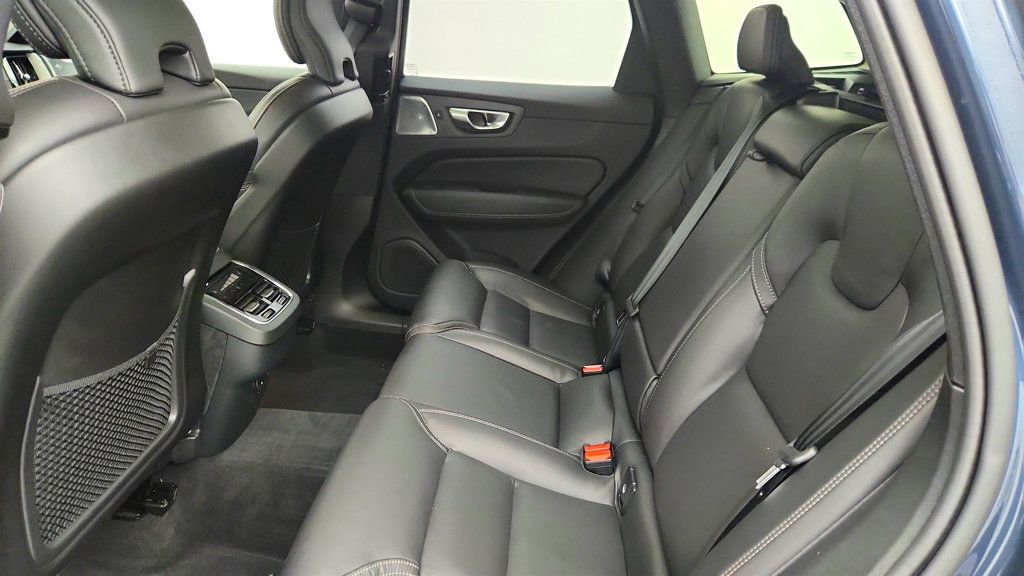 Used 2025 Volvo XC60 B5 Ultra w/ Protection Package Premier AWD/4WD image 21