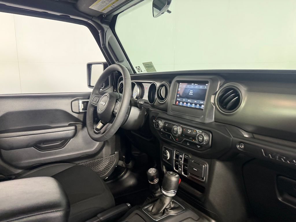 Used 2023 Jeep Wrangler Unlimited AWD/4WD image 28