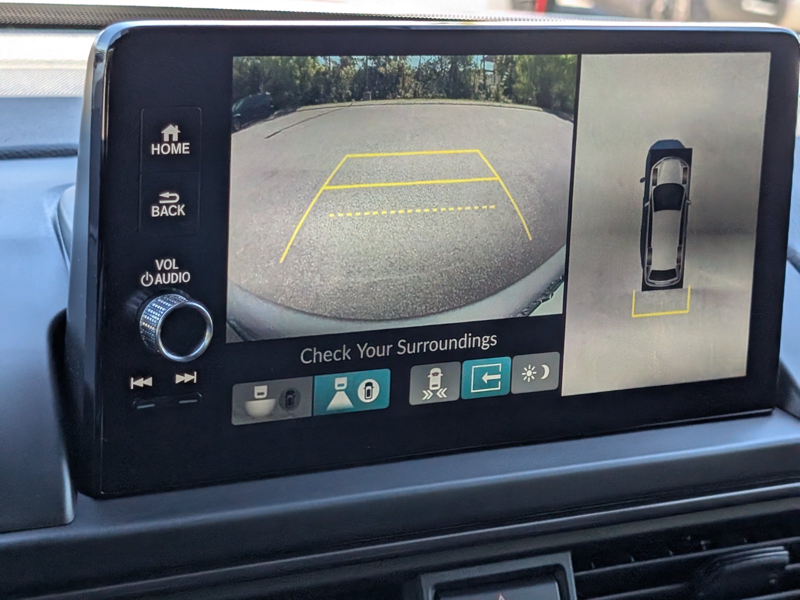 Certified 2025 Honda Pilot TrailSport image 11