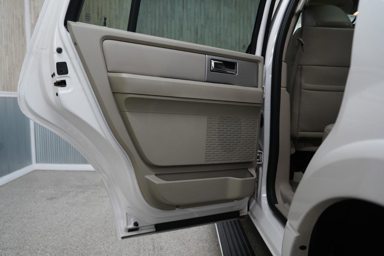 Used 2013 Ford Expedition Limited RWD image 33