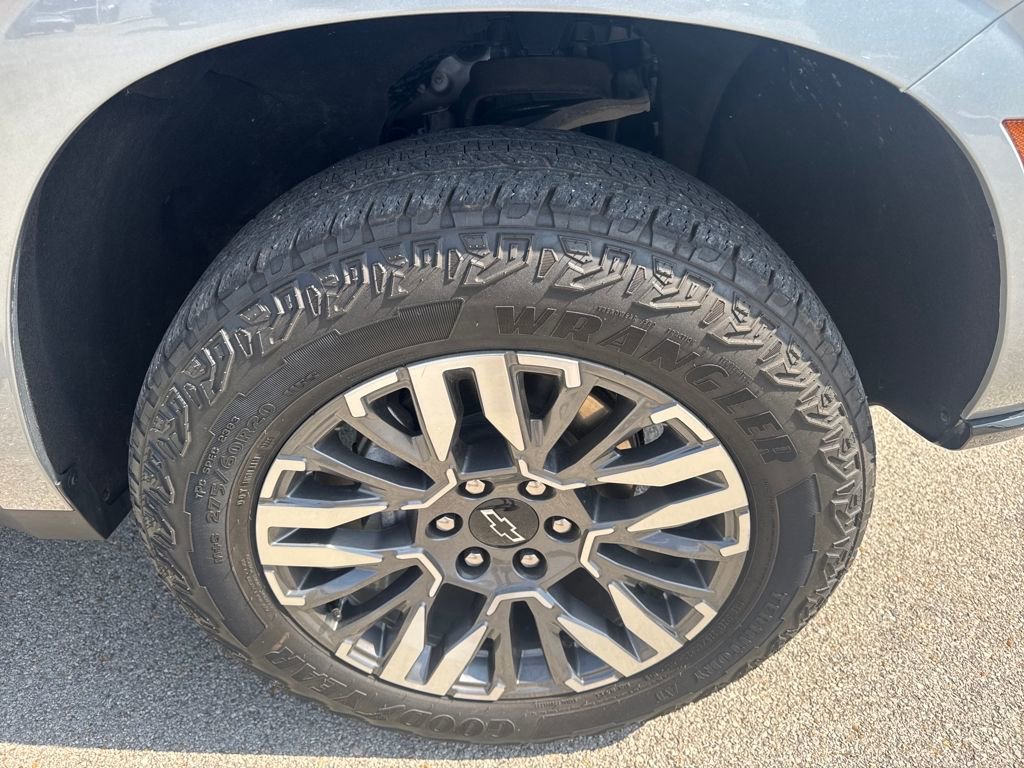 Used 2025 Chevrolet Tahoe Z71 image 11