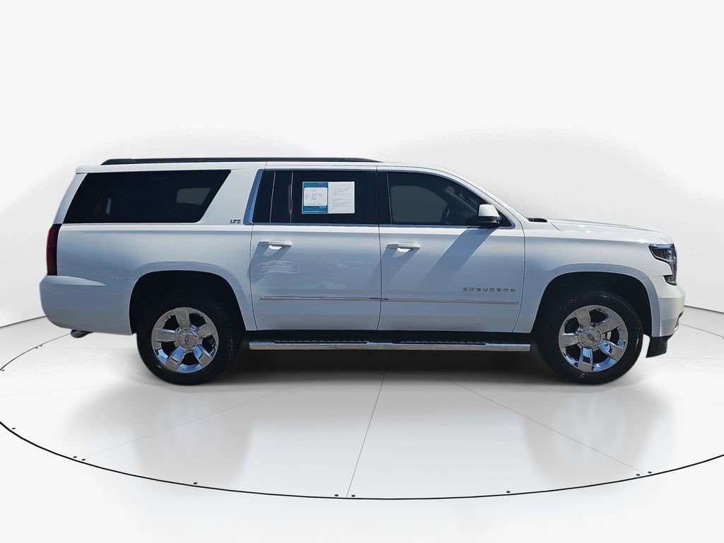 Used 2017 Chevrolet Suburban LT w/ LT Signature Package RWD image 4