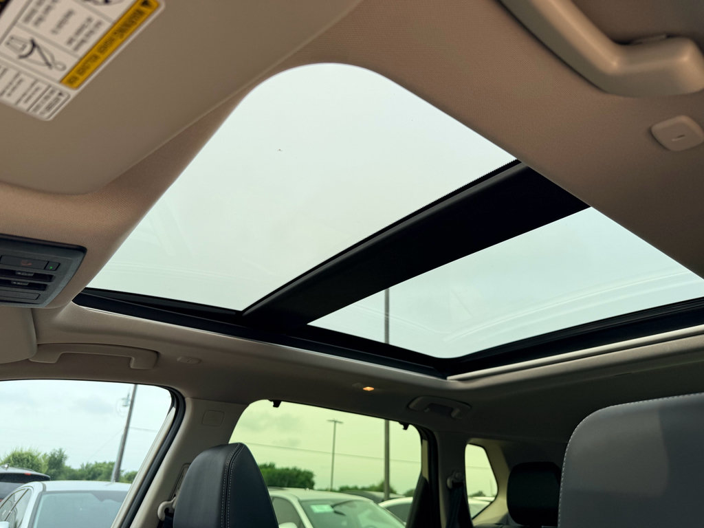 Used 2023 Nissan Rogue Platinum FWD image 25