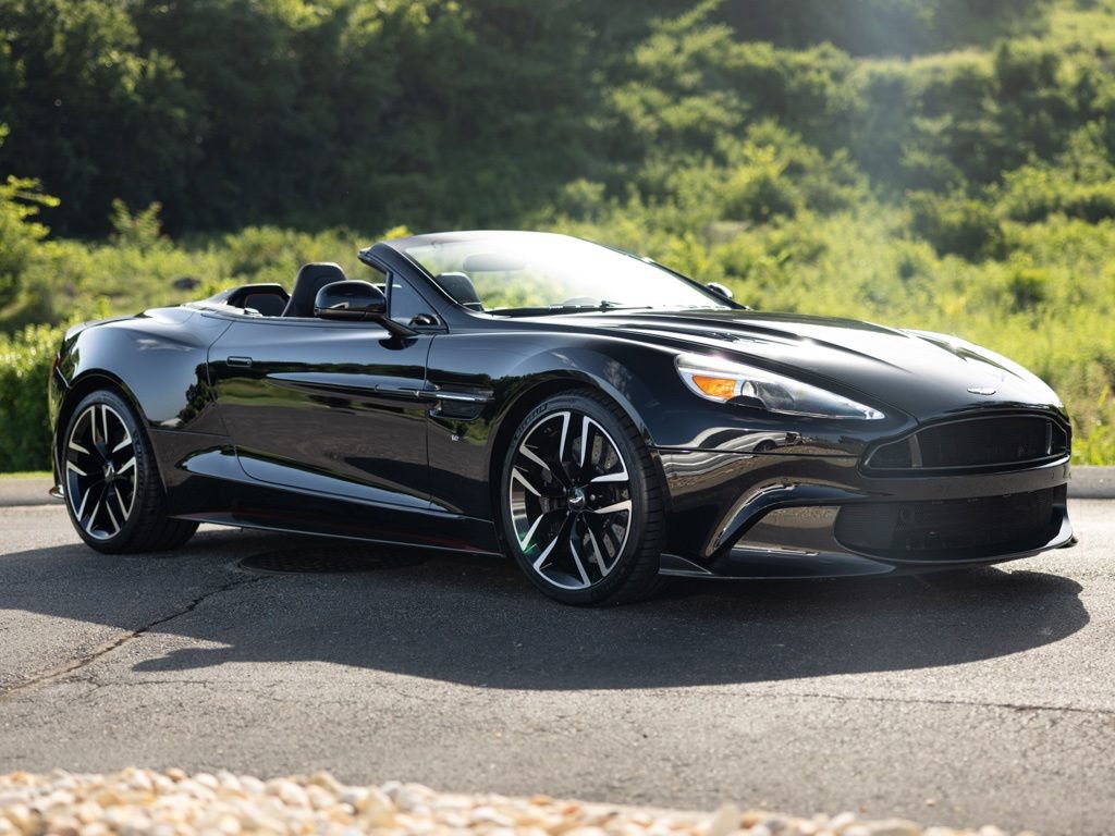 Used 2018 Aston Martin Vanquish S RWD image 9