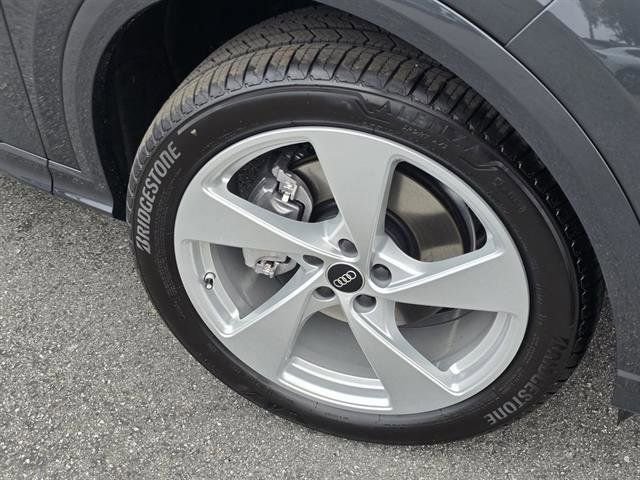 Used 2025 Audi Q5 Premium Plus image 32