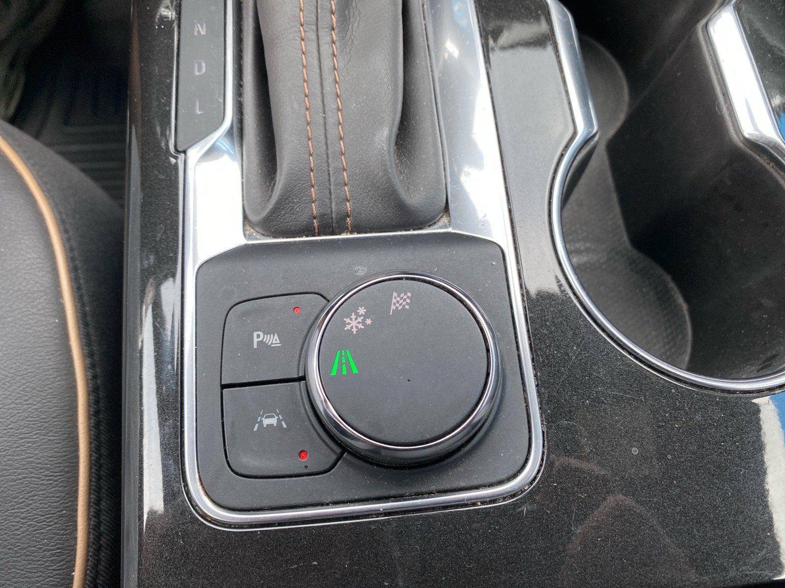 Used 2019 Chevrolet Blazer Premier w/ Sun and Wheels Package FWD image 10