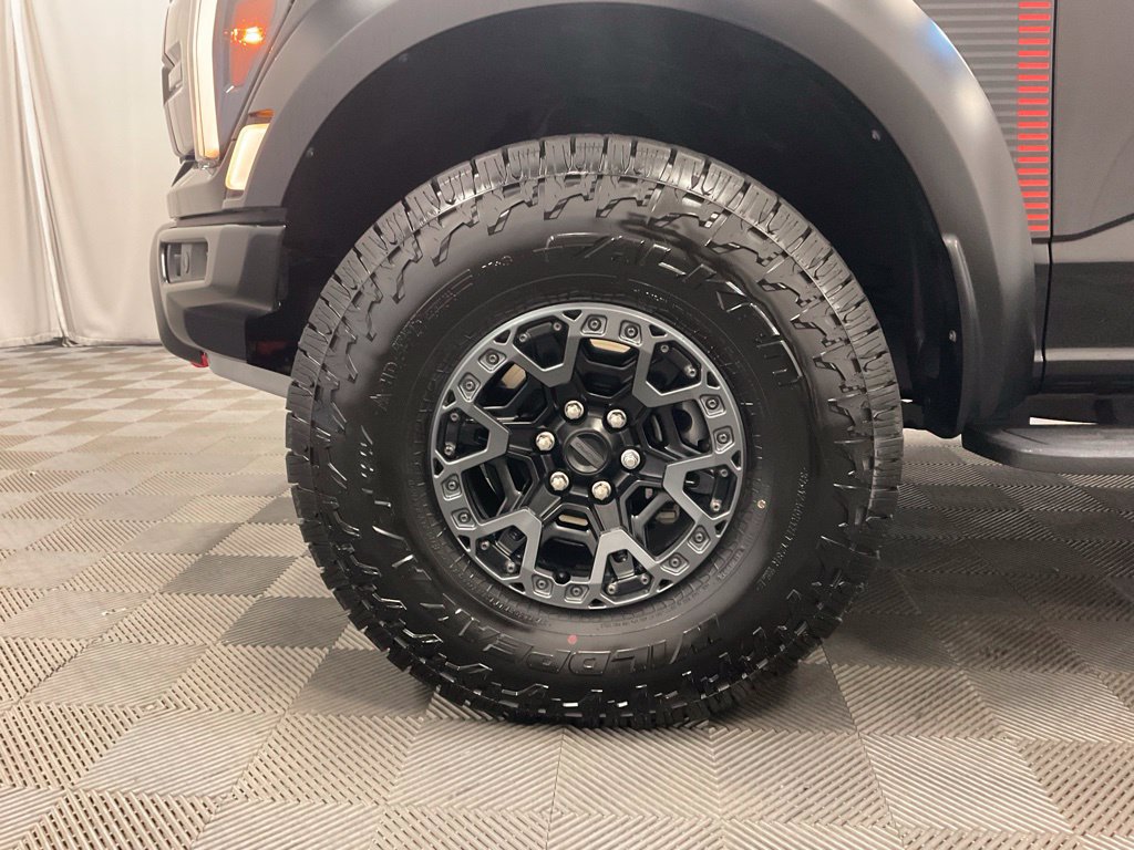 Used 2025 Ford F150 Raptor w/ Equipment Group 803A Raptor R AWD/4WD image 13