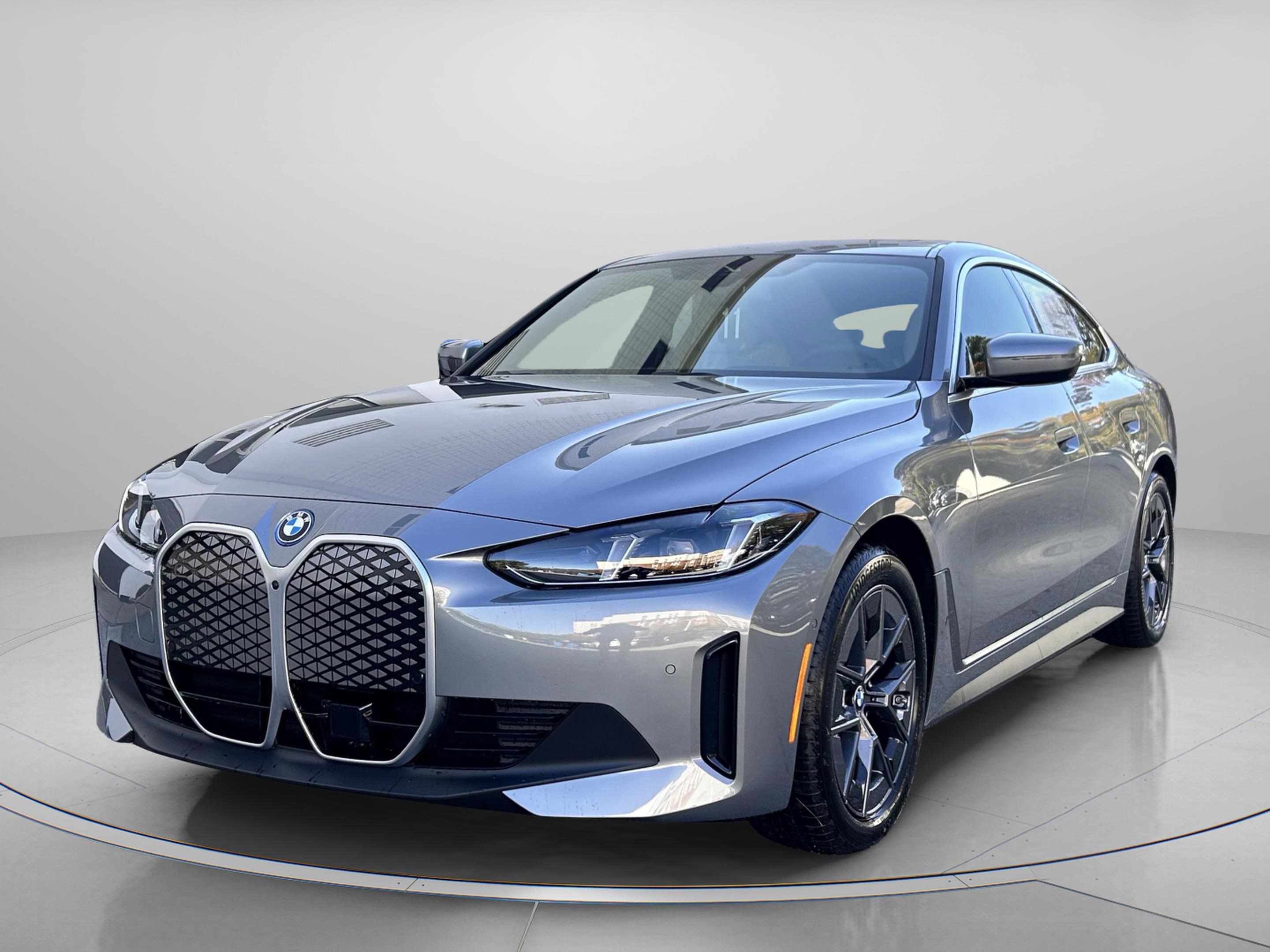 Used 2025 BMW i4 eDrive40 w/ Premium Package image 2