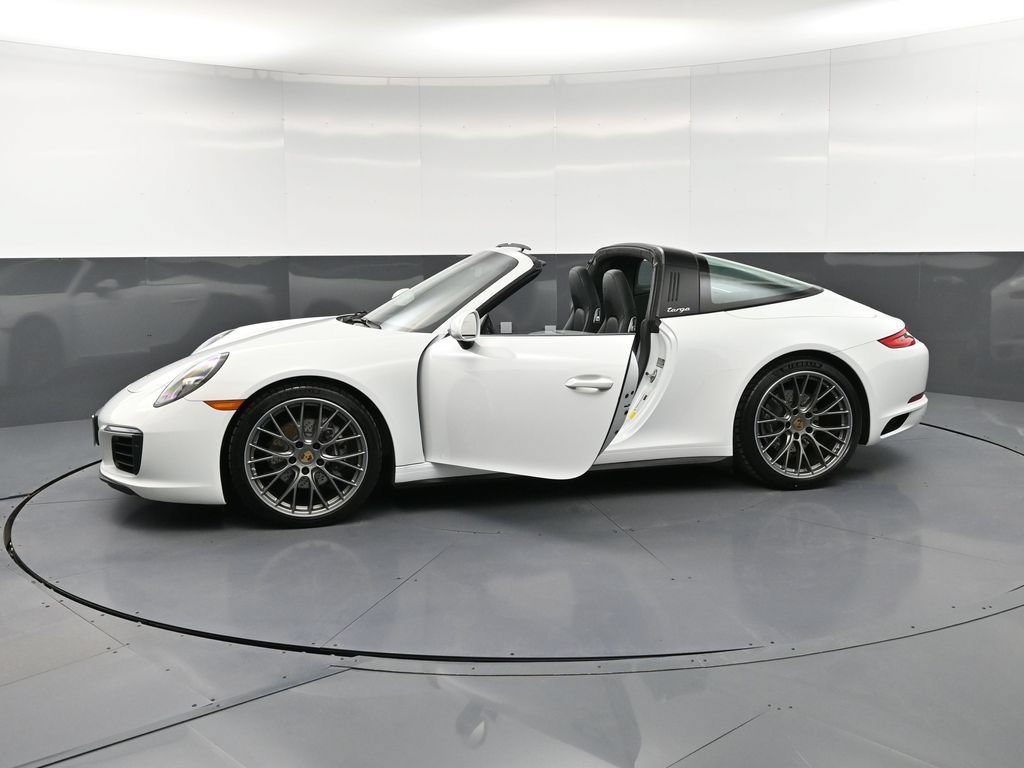 Certified 2019 Porsche 911 Targa 4 AWD/4WD image 36