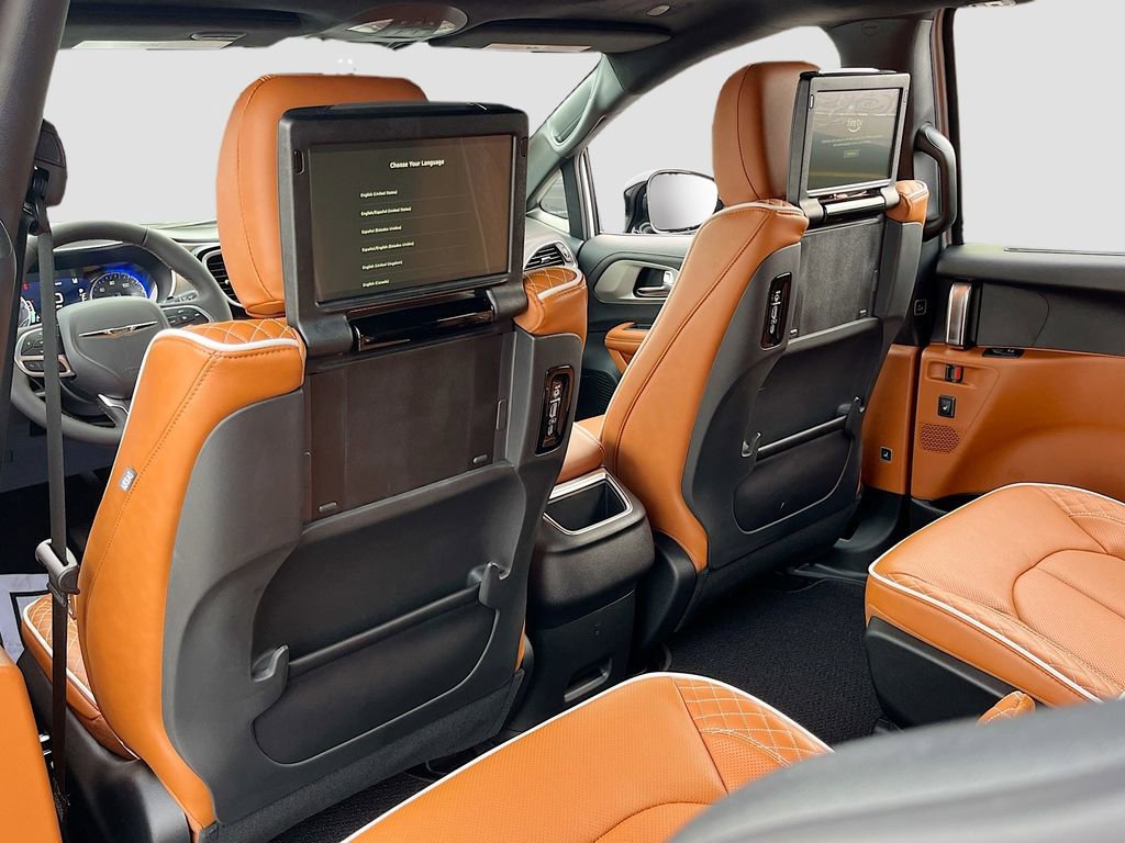 New 2026 Chrysler Pacifica Pinnacle FWD image 26