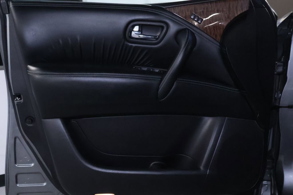 Used 2020 Nissan Armada SL w/ Premium Package image 12