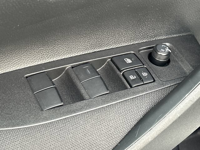 Used 2025 Toyota Corolla LE FWD image 15