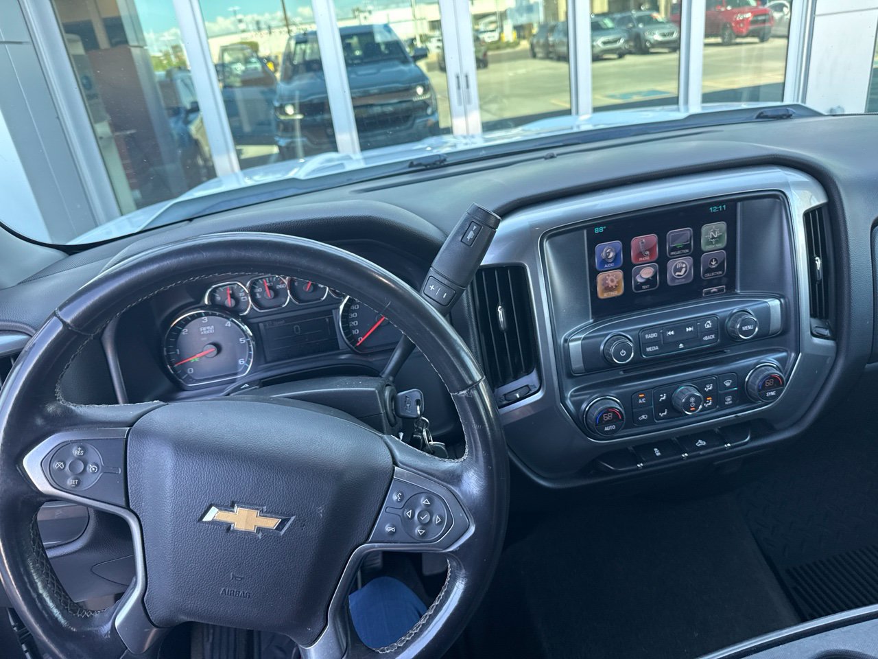 Used 2017 Chevrolet Silverado 1500 LT w/ All Star Edition AWD/4WD image 2