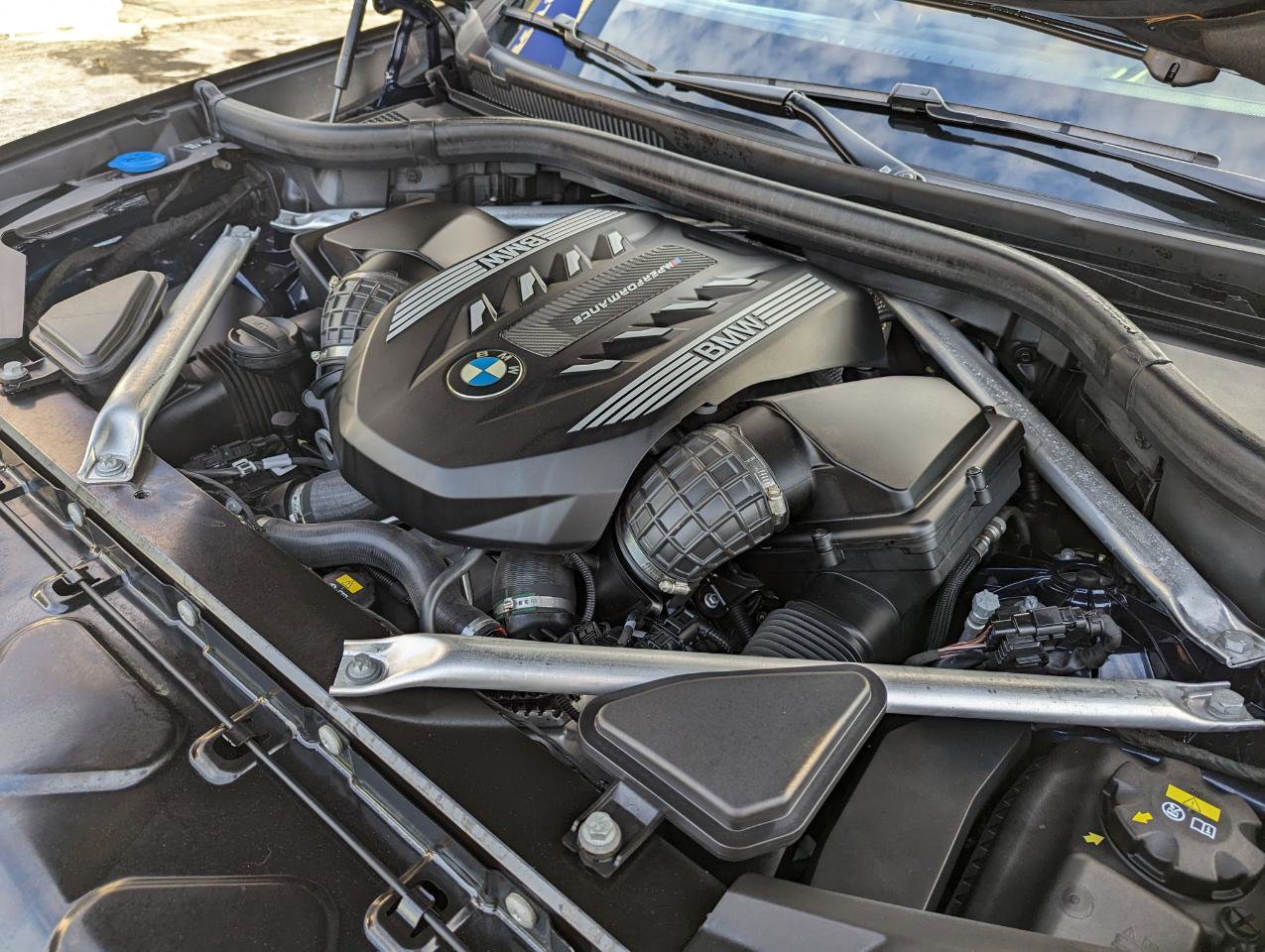 Used 2023 BMW X6 M50i w/ Executive Package image 44