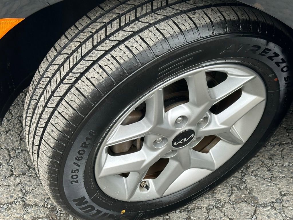 Used 2023 Kia Soul LX w/ LX Technology Package image 35