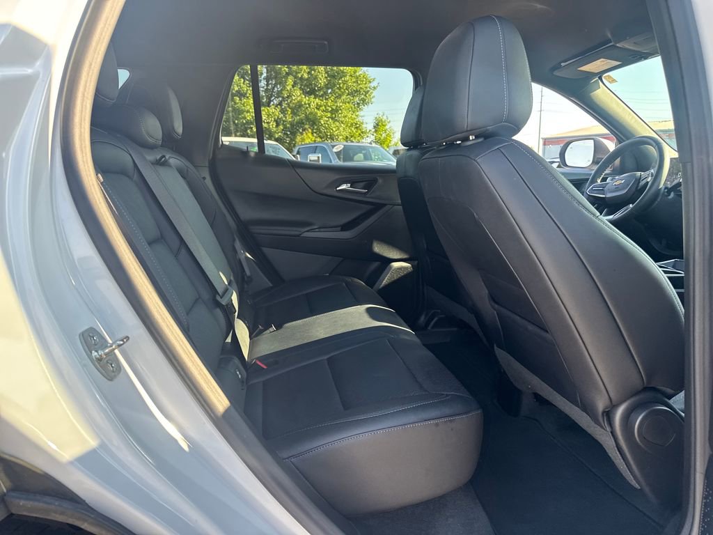 Used 2026 Chevrolet Equinox LT w/ Convenience Package II FWD image 12