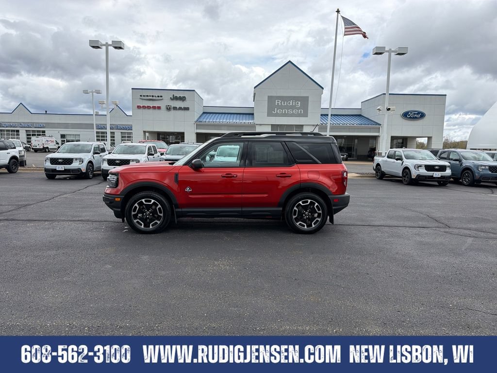 Used 2024 Ford Bronco Sport Outer Banks w/ Tech Package AWD/4WD image 2