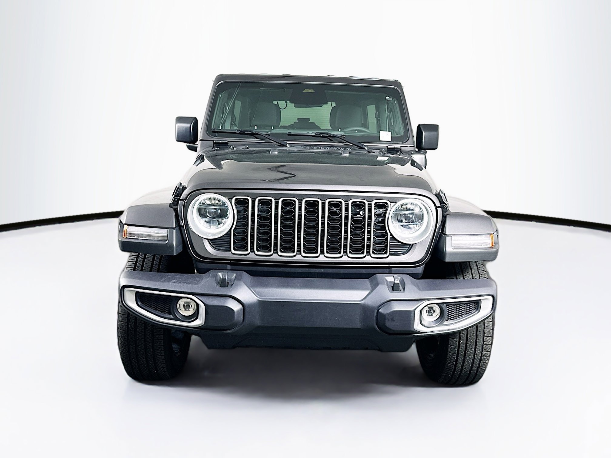 Used 2025 Jeep Wrangler Unlimited Sahara w/ Safety Group AWD/4WD image 2