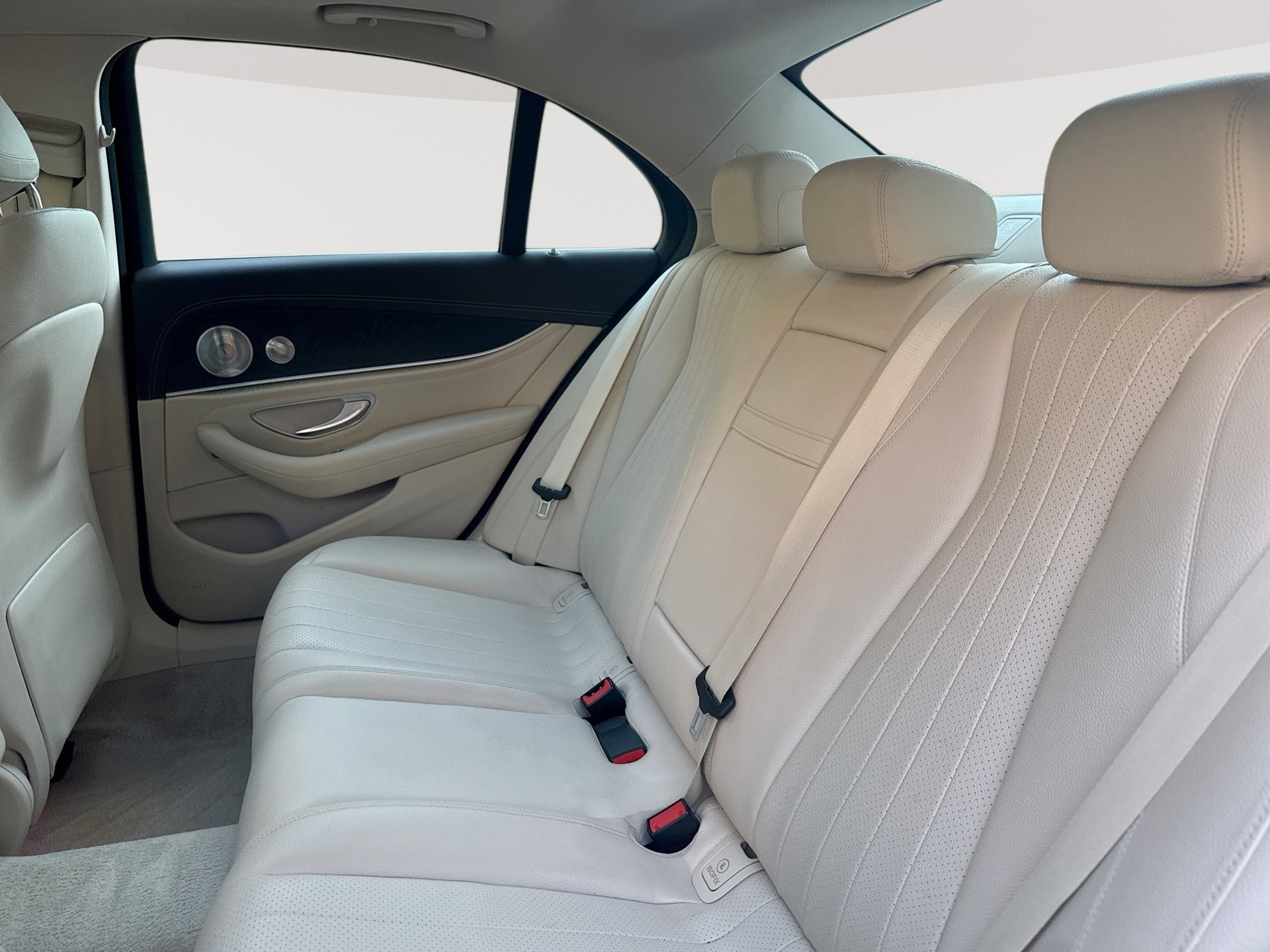 Used 2017 Mercedes-Benz E 300 4MATIC image 27