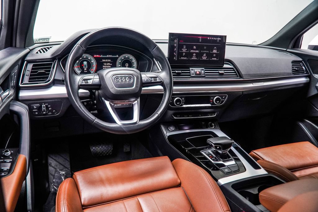 Used 2025 Audi Q5 2.0T Premium AWD/4WD image 16