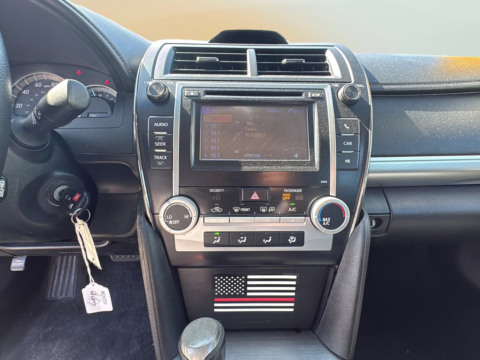 Used 2012 Toyota Camry SE FWD image 14