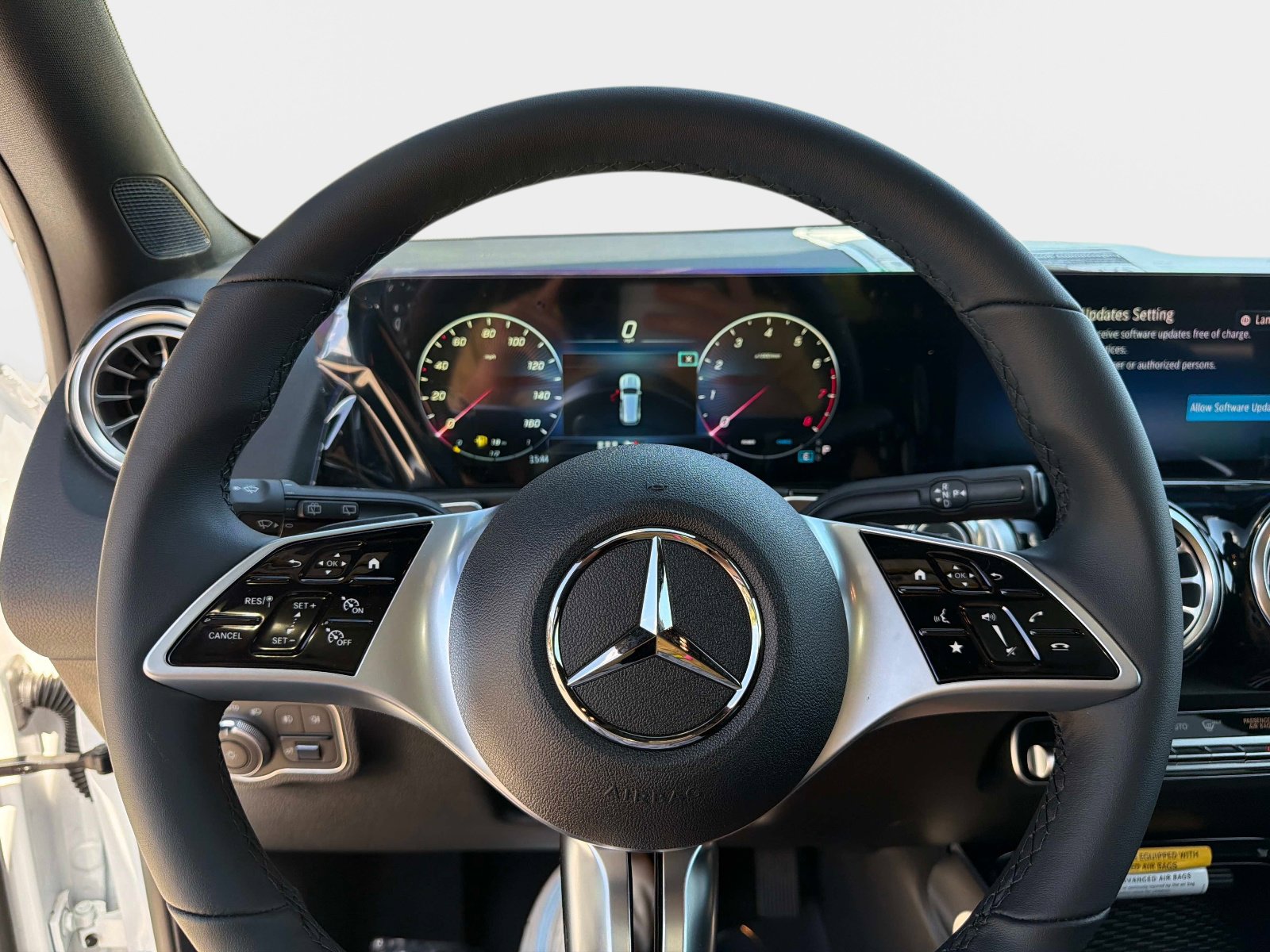 New 2026 Mercedes-Benz GLB 250 image 23