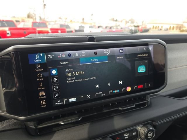 Used 2025 Jeep Wrangler Unlimited Sahara w/ Safety Group image 21