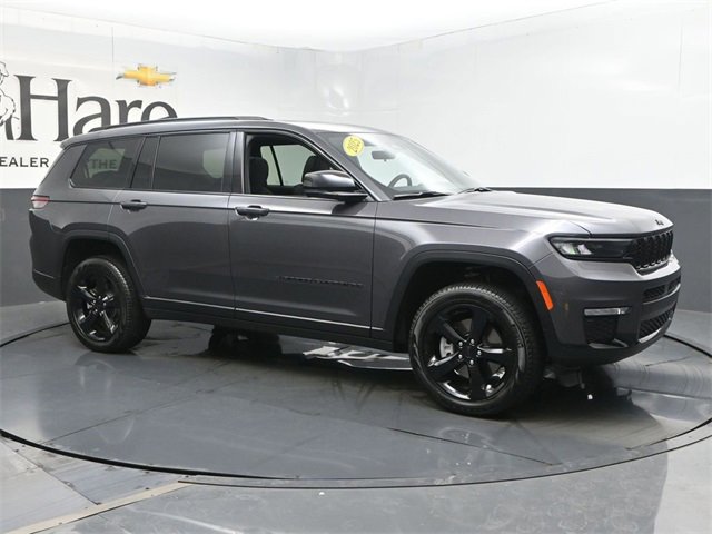 Used 2025 Jeep Grand Cherokee L Limited w/ Black Appearance Package image 6