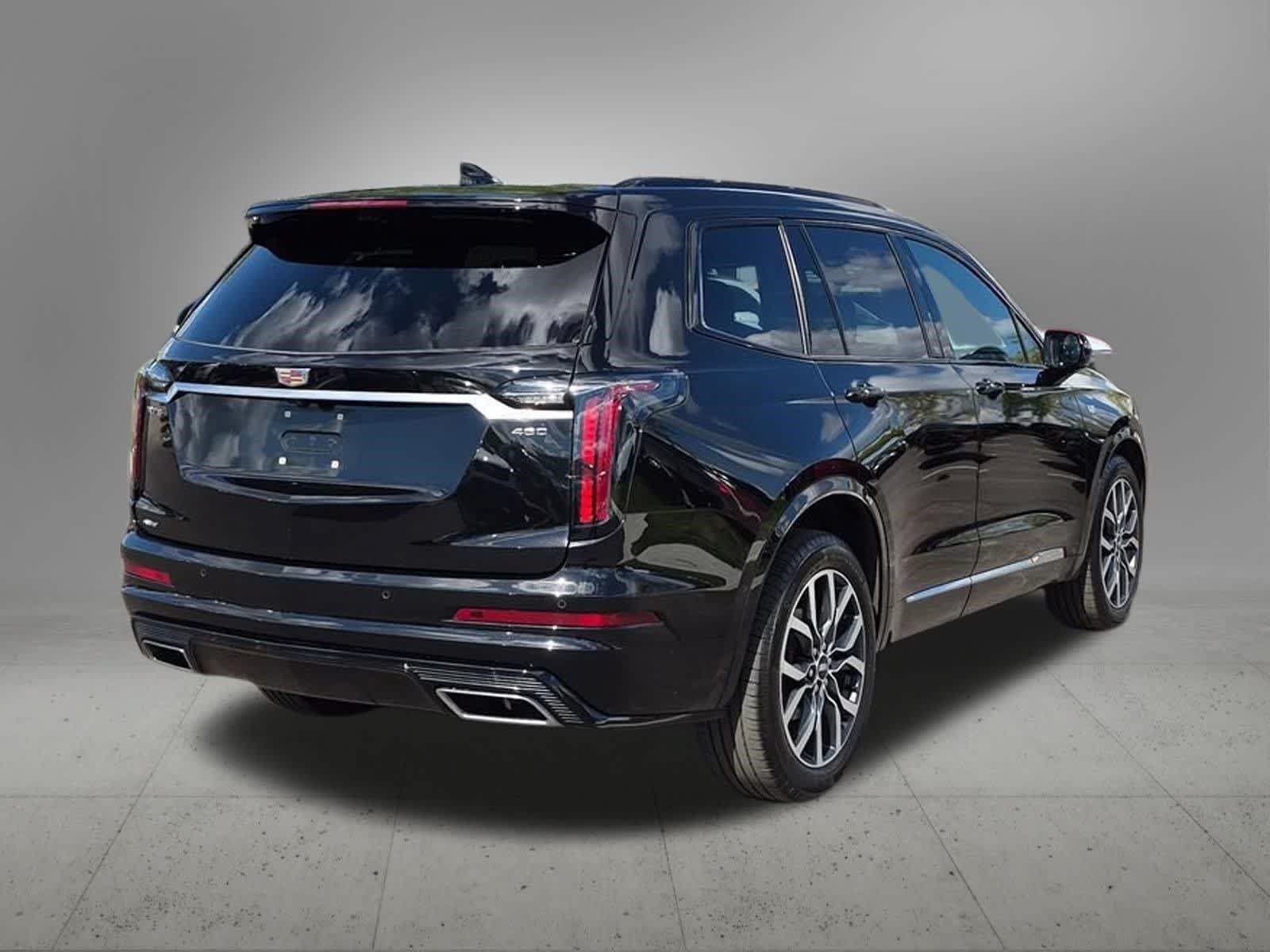 Used 2024 Cadillac XT6 Sport w/ Technology Package AWD/4WD image 6