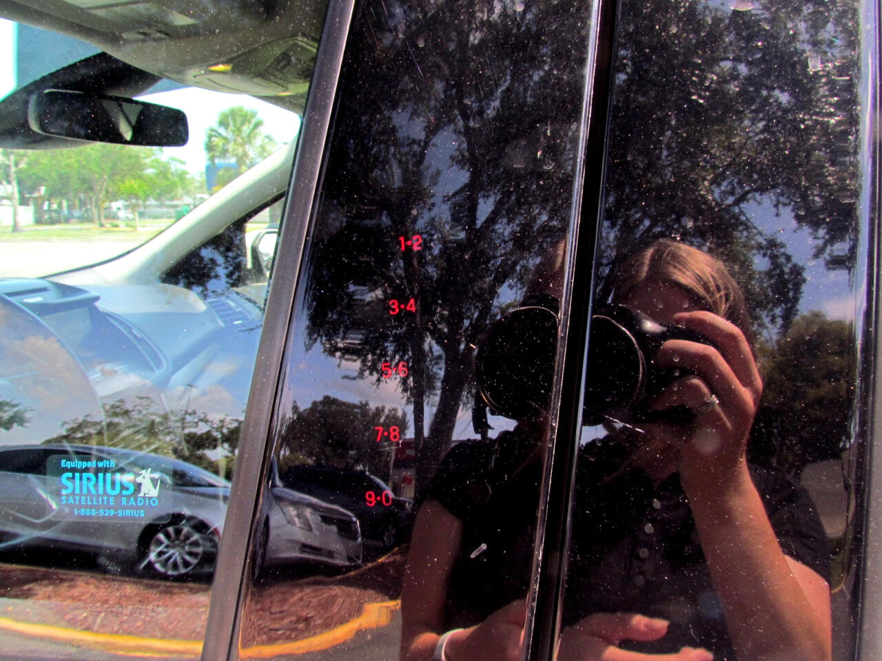 Used 2018 Ford Escape SEL w/ Ford Safe & Smart Package image 14