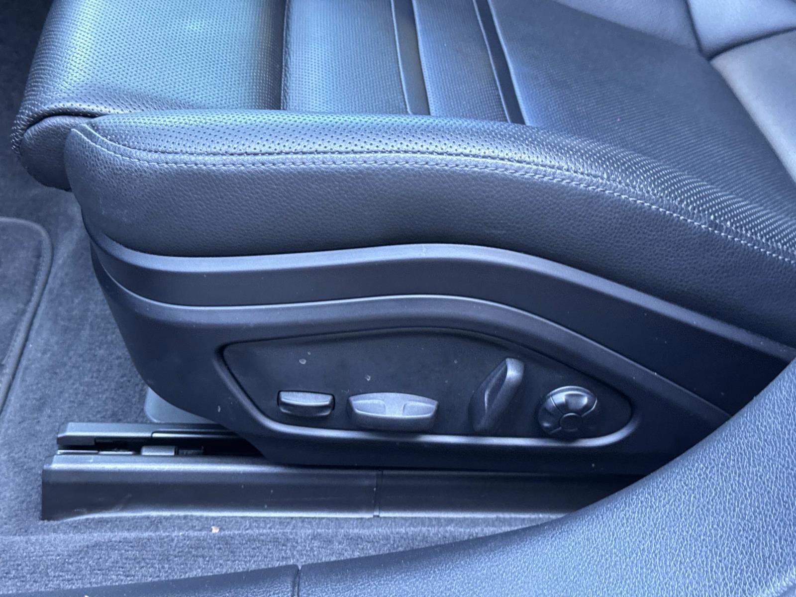 Certified 2023 Porsche Panamera Platinum Edition image 21