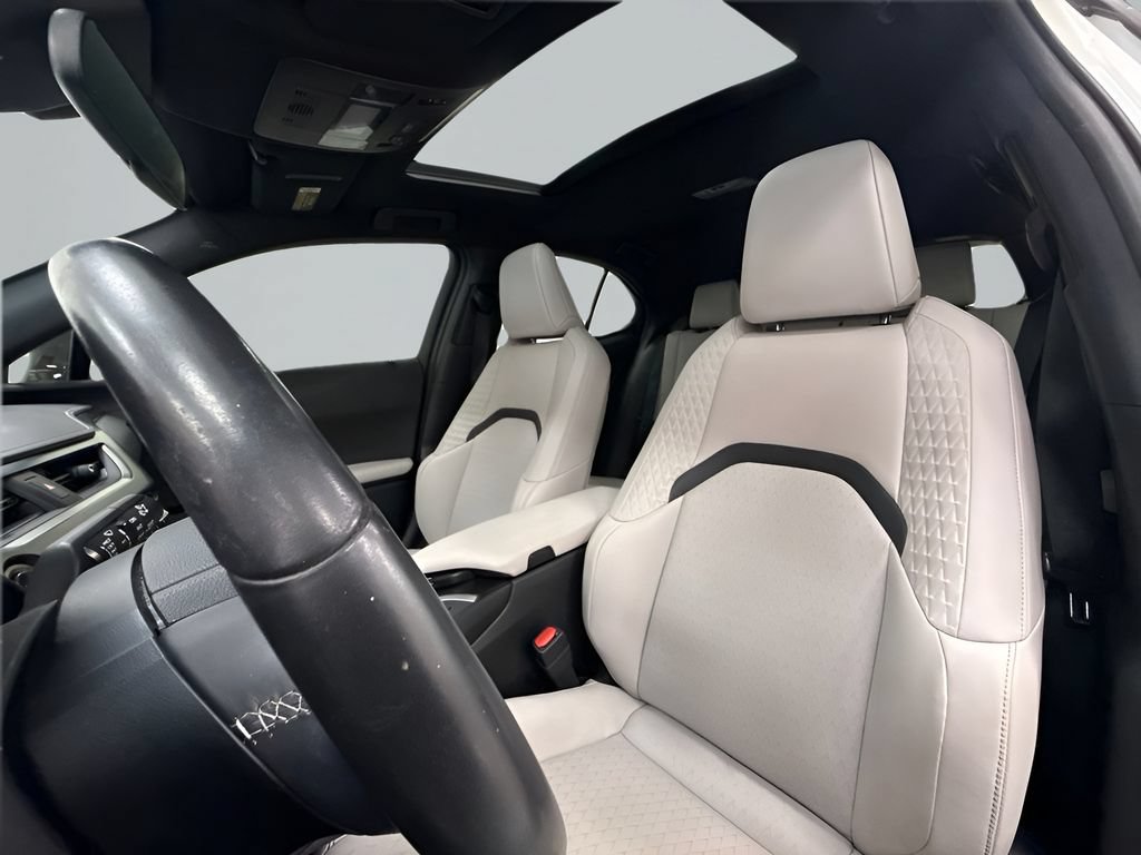 Used 2021 Lexus UX 200 w/ Accessory Package (Z1) FWD image 12