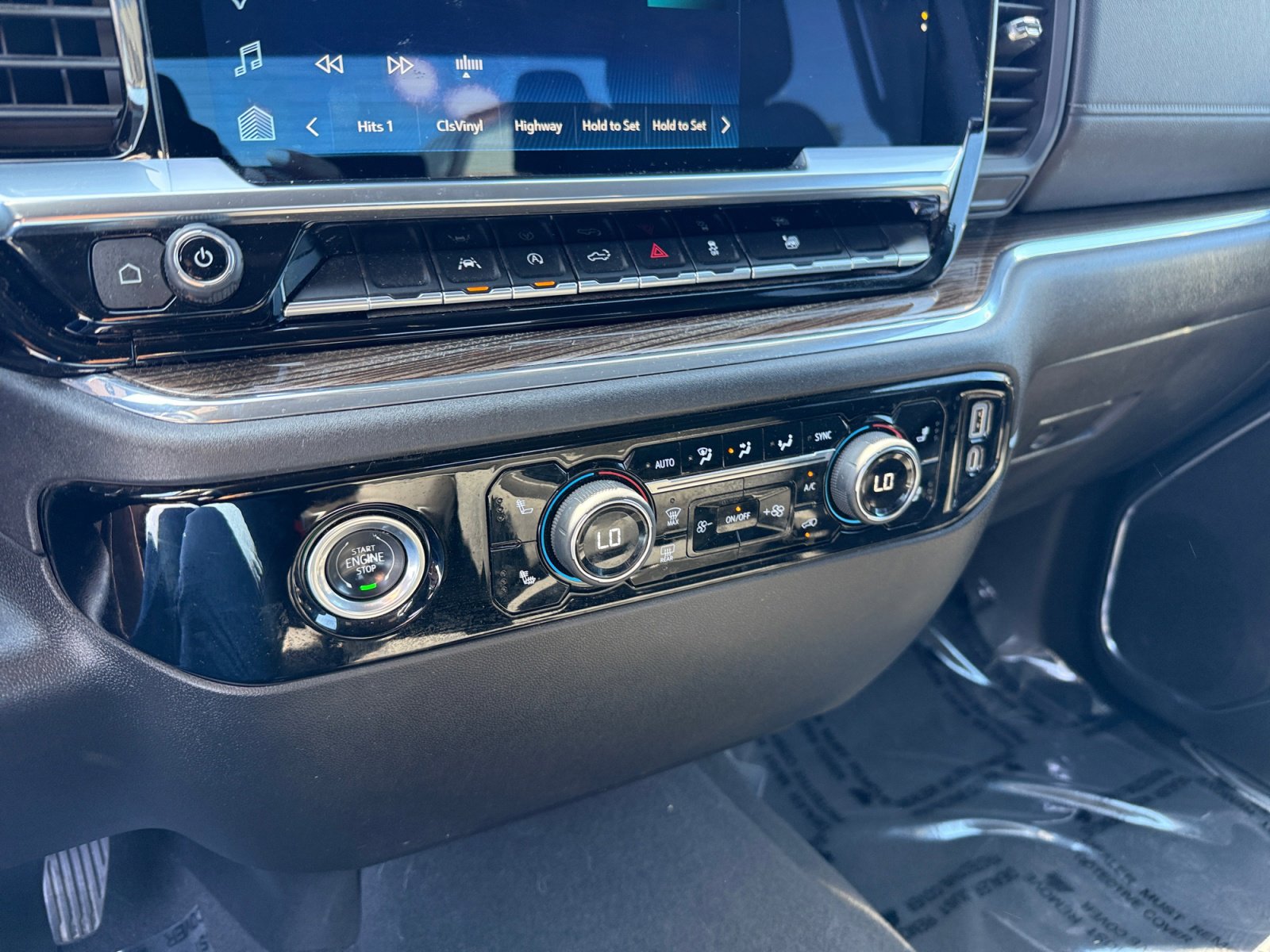 Used 2023 Chevrolet Silverado 1500 RST RWD image 13