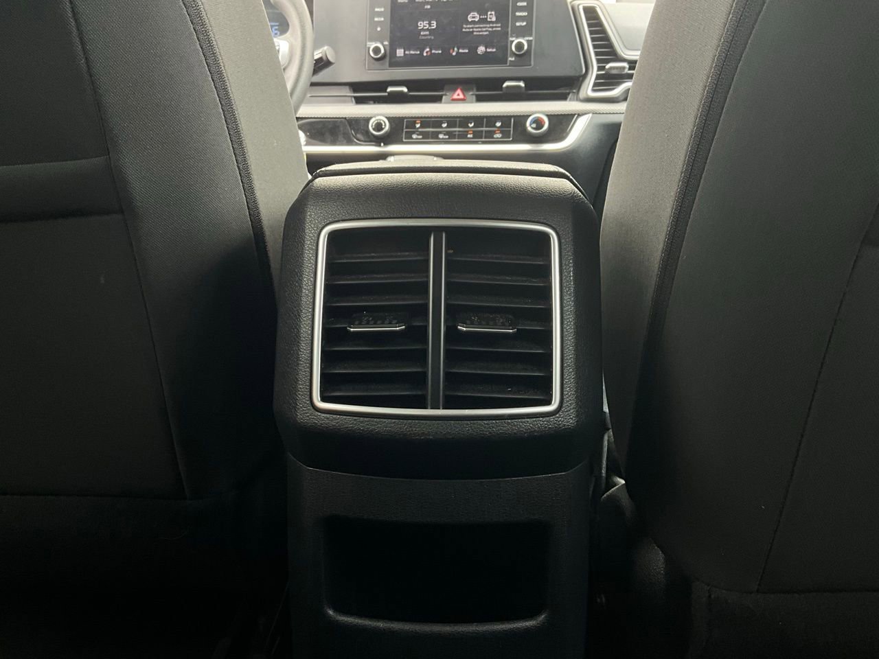 Used 2025 Kia Sportage LX image 12