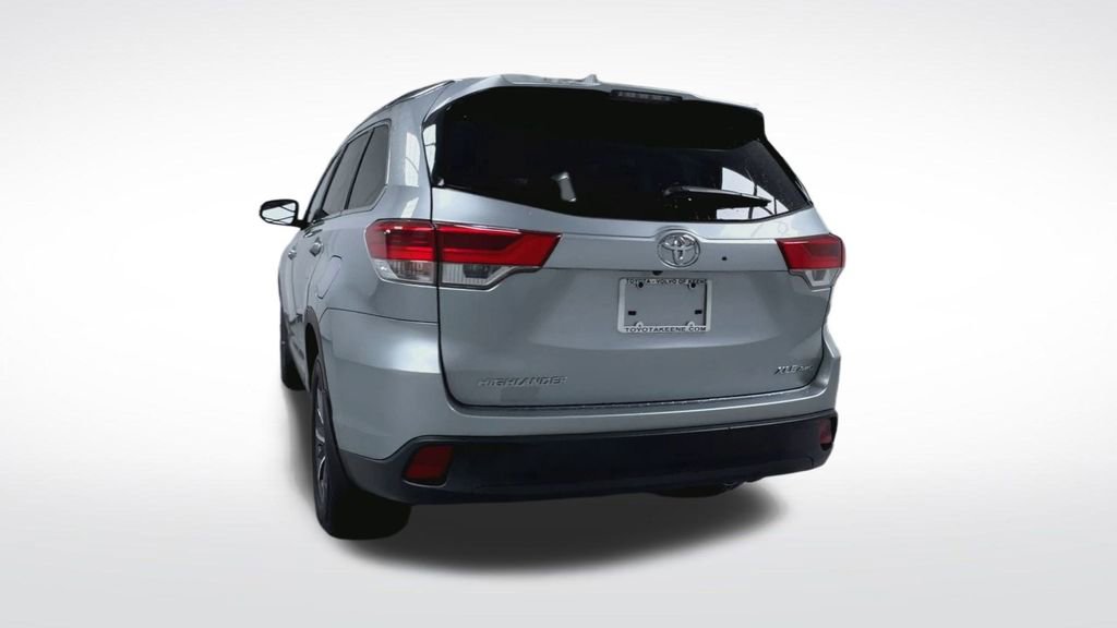 Used 2019 Toyota Highlander XLE AWD/4WD image 21