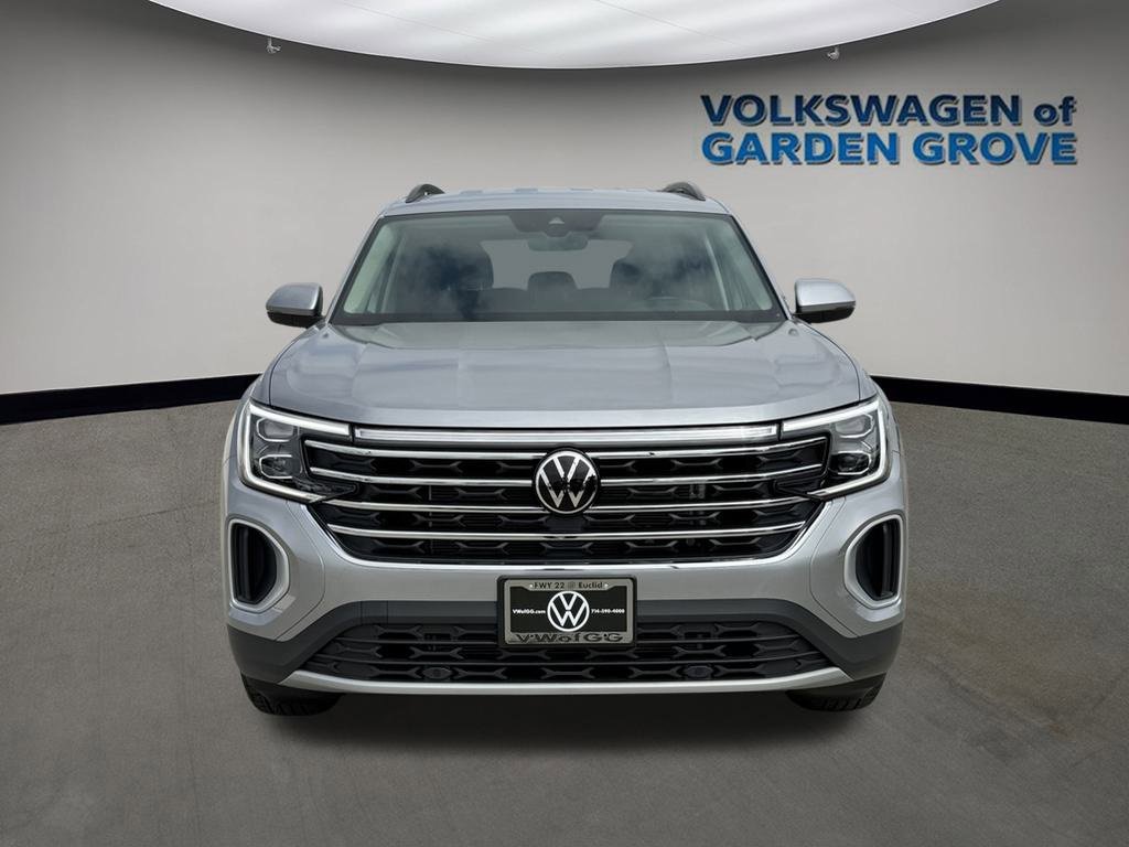 New 2026 Volkswagen Atlas SE image 2