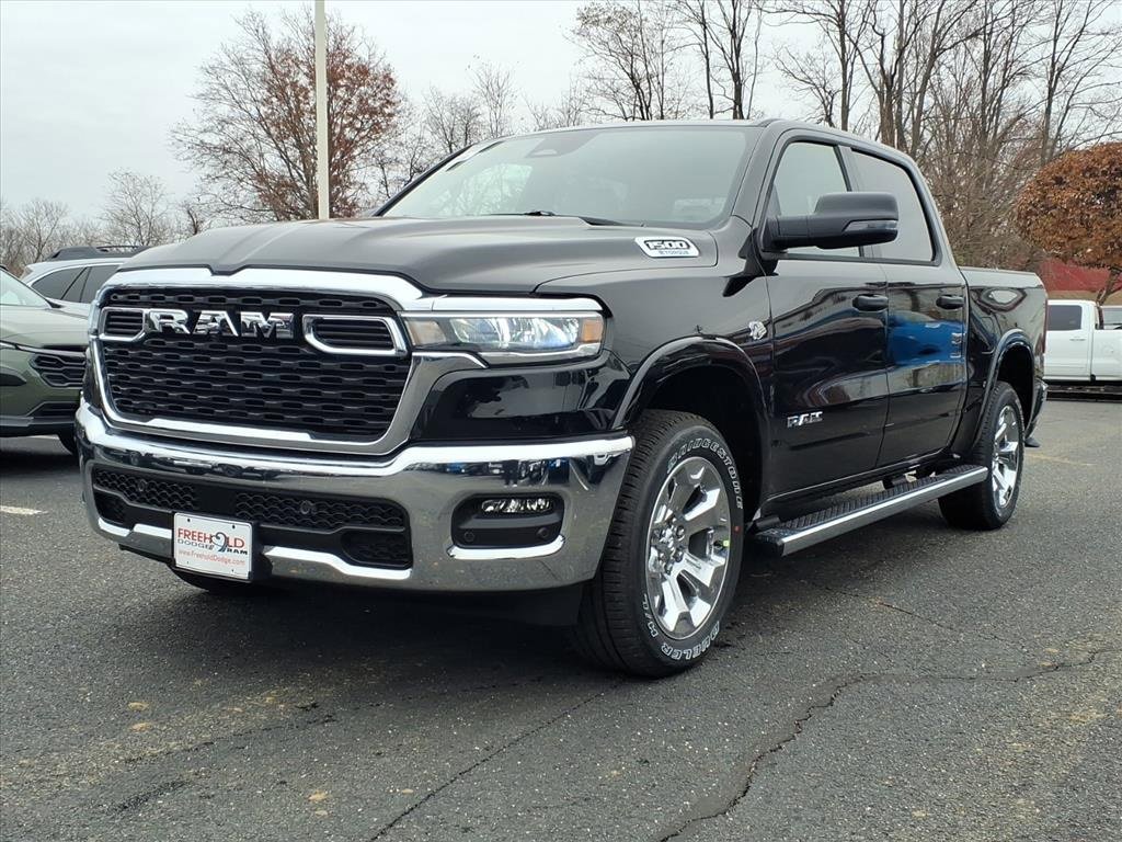 New 2026 RAM 1500 4x4 Crew Cab image 3