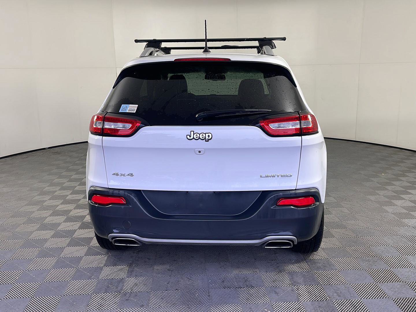 Used 2016 Jeep Cherokee Limited image 8