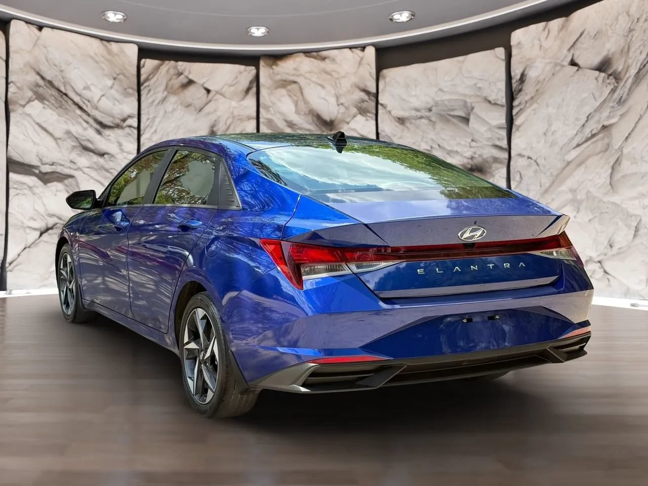 Used 2023 Hyundai Elantra SEL w/ Convenience Package FWD image 4