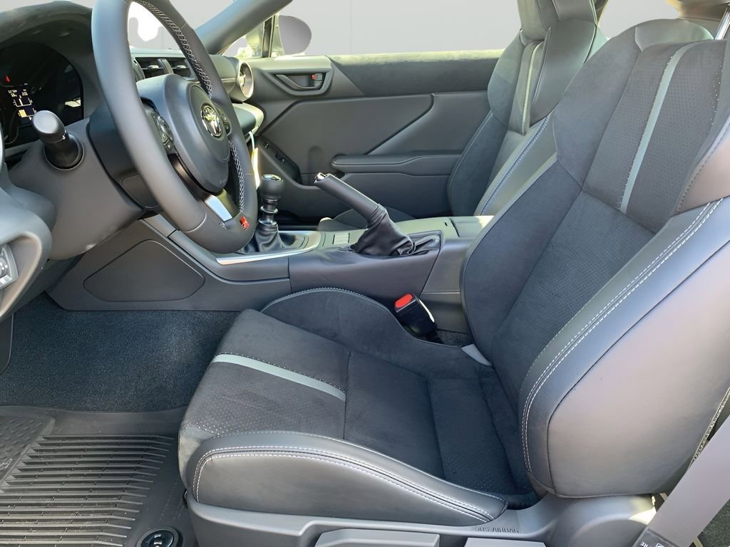 New 2025 Toyota GR86 Premium image 9