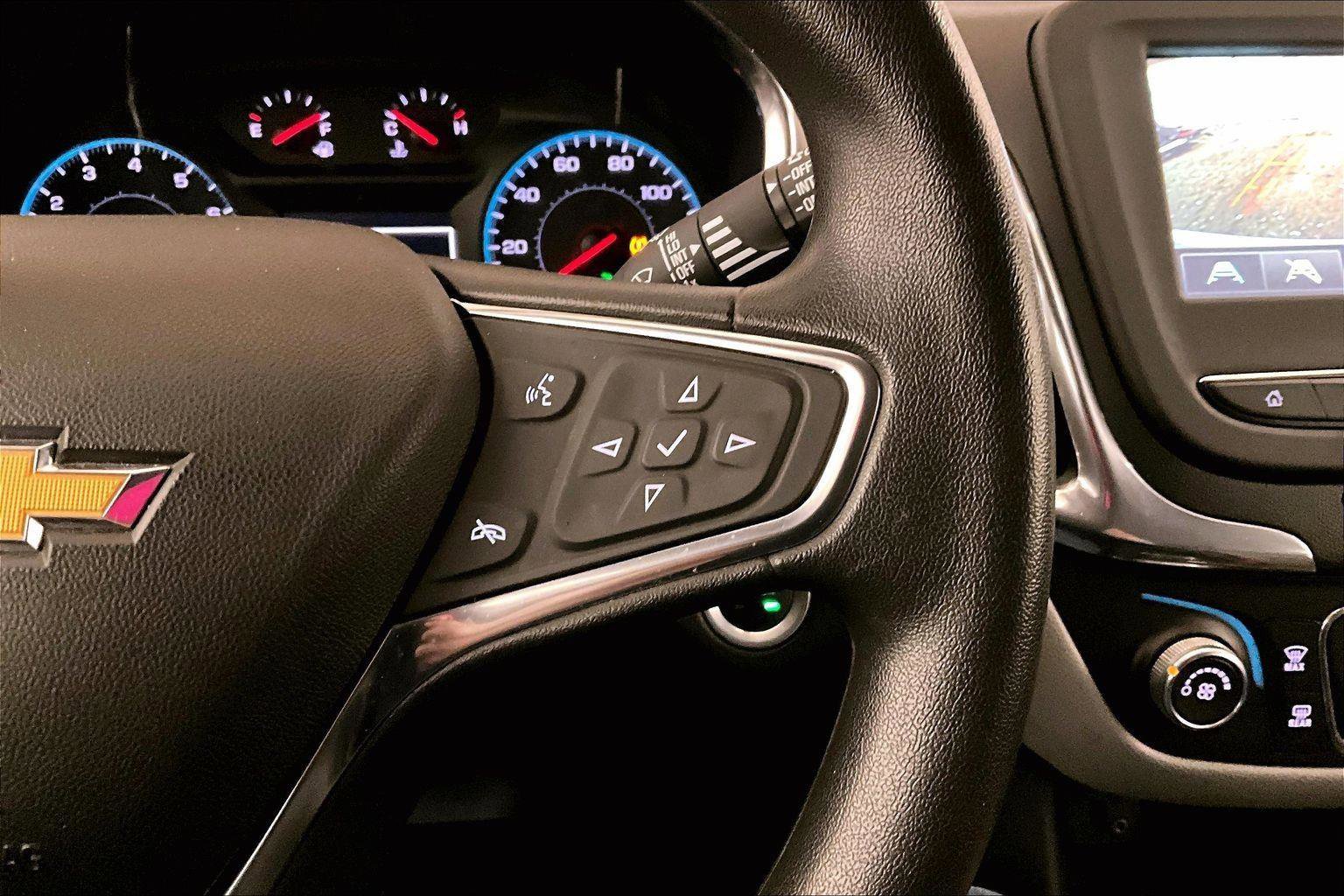 Used 2018 Chevrolet Equinox LT image 18