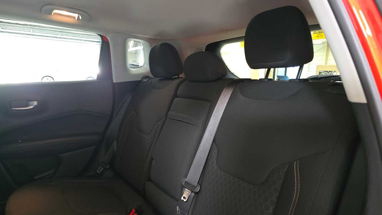 Used 2018 Jeep Compass Sport w/ Tech Group FWD image 17