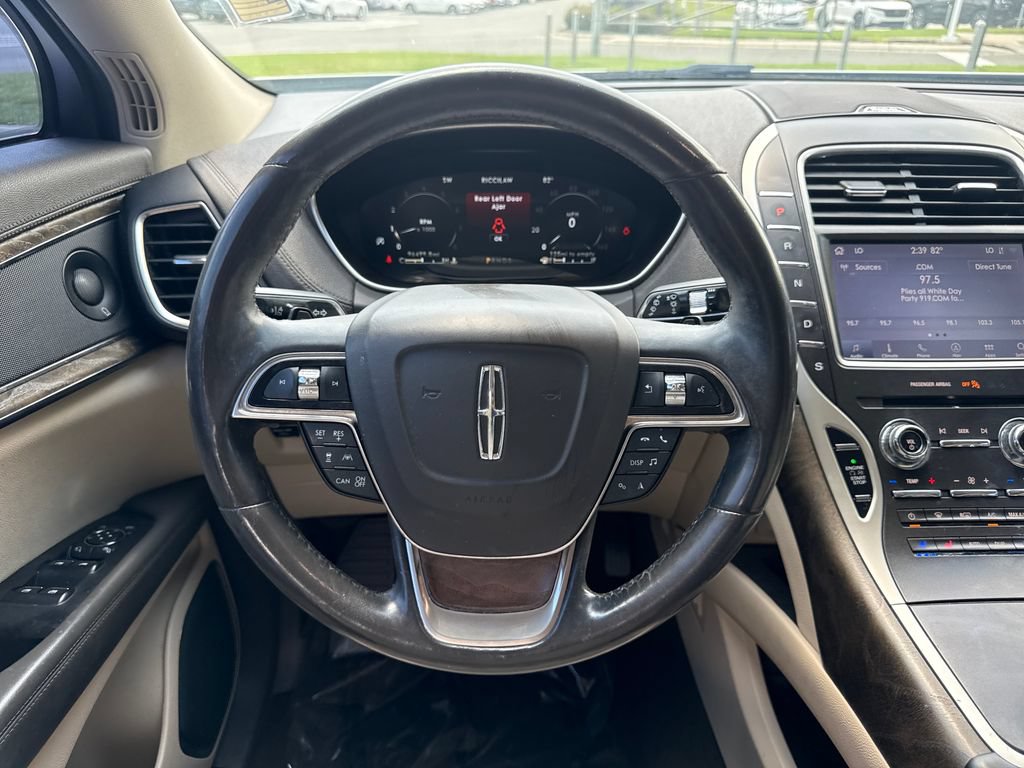 Used 2020 Lincoln Nautilus Reserve w/ Equipment Group 201A FWD image 19